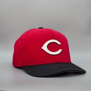 Vintage '90s Cincinatti Reds Cotton Twill MLB Logo Hat